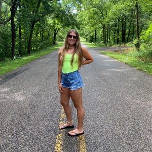 Meet your Posher, Olivia